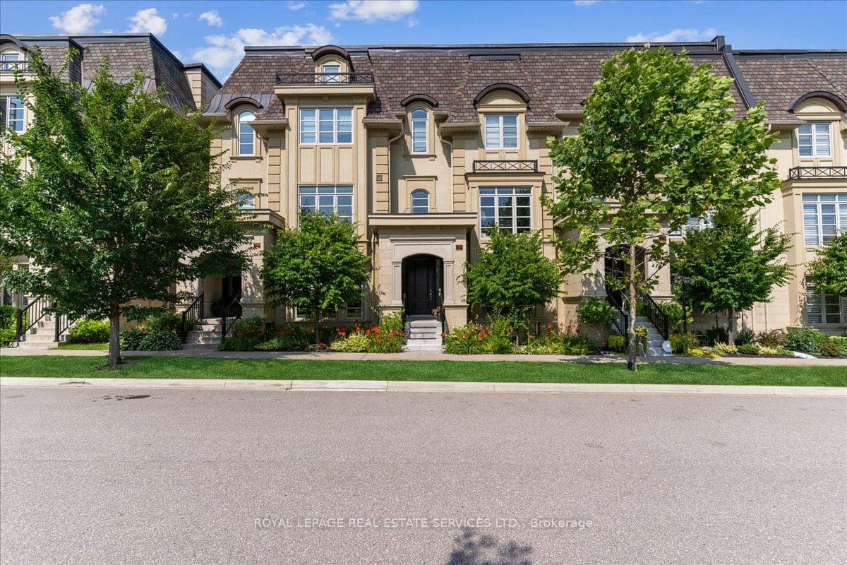 257 Hanover Street in L6K