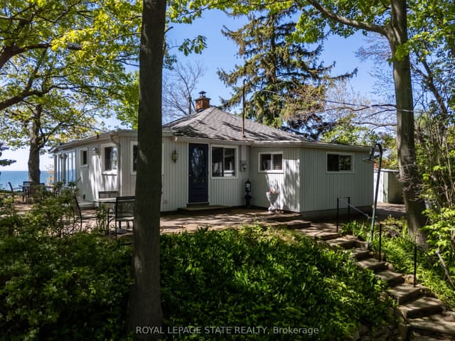 Detached at 689 Sandy Bay Road, Haldimand, ON N1A 2W6