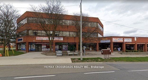 Unit 311, Unit 311 · 5200 Finch Ave E