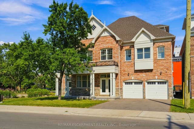 Detached at 1959 Barbertown Road, Mississauga, ON L5M 6A4