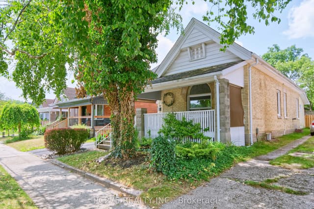 Detached at 77 Elm Street, London East, ON N5Z 2K4