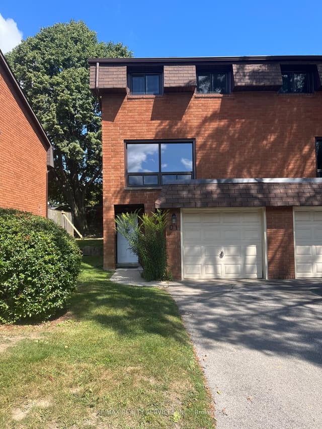 Condo Townhouse at 444 Stone Church Road W Q1, Hamilton, ON L9B 1R1