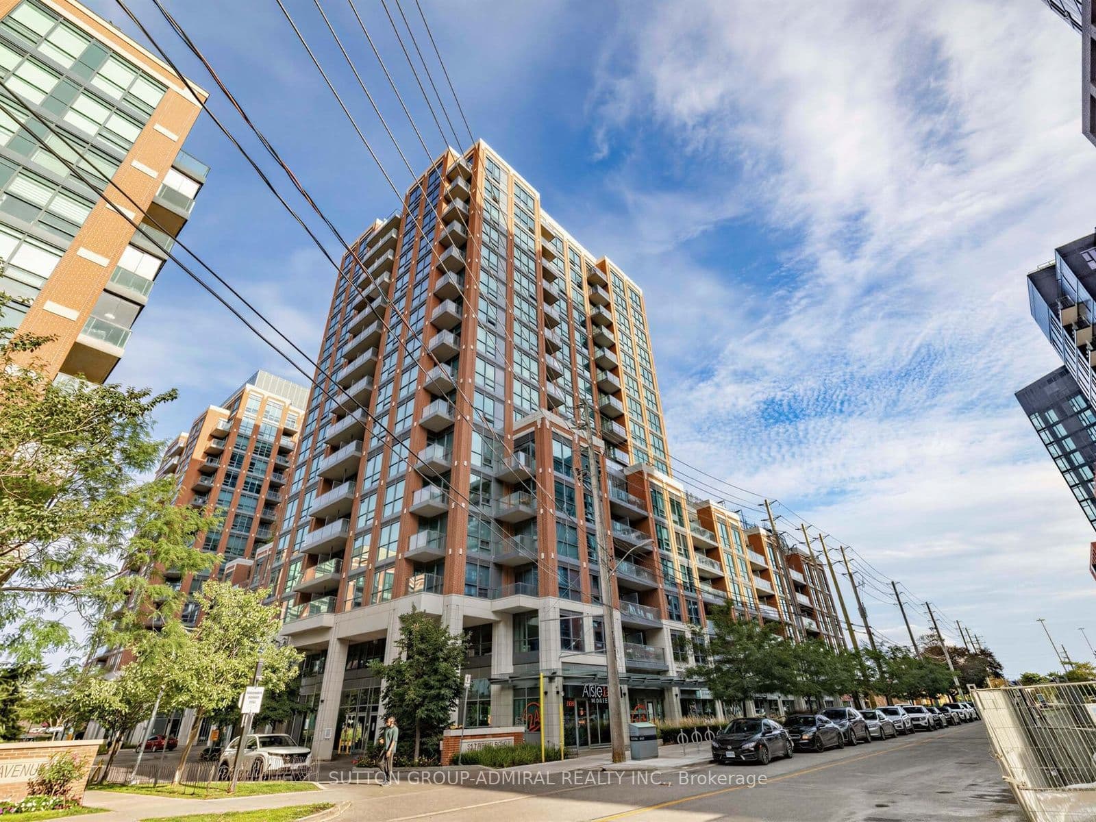 Suite 447 · Floor 4, Unit 447 · 31 Tippett Rd
