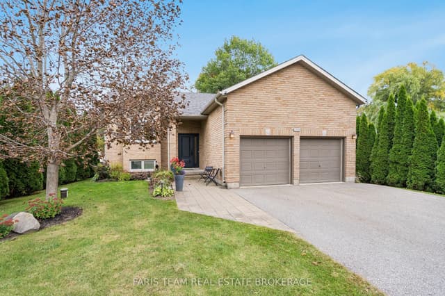 Detached at 1011 Ferrier Avenue, Innisfil, ON L0L 1W0