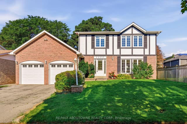 Detached at 1177 Grand Boulevard, Oakville, ON L6H 2V2