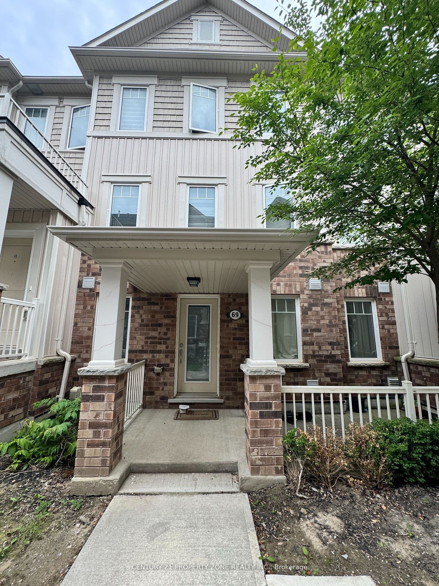 Unit 69 · 2500 Hillrise Crt