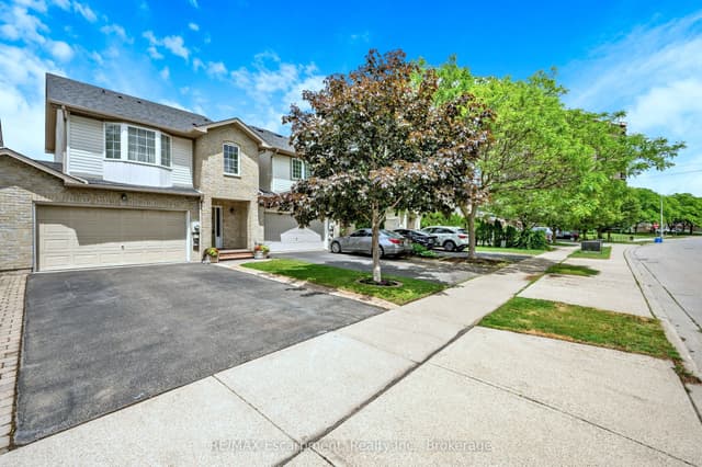 Att/Row/Townhouse at 117 Frances Avenue, Hamilton, ON L8E 6A3