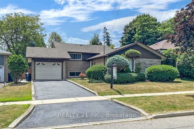 Detached at 25 Knowlton Drive S, Toronto, ON M1M 2G8, Toronto E08