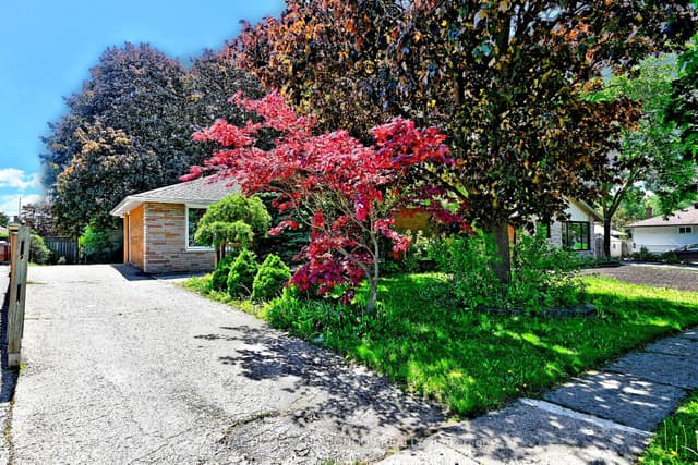 Detached at 6 Raylawn Crescent, Halton Hills, ON L7G 4M5