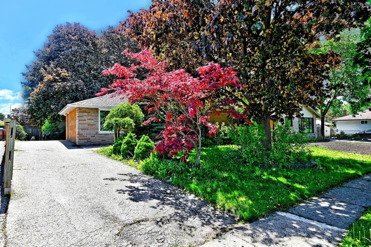 6 Raylawn Crescent