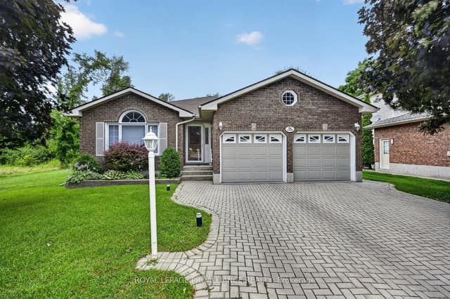 Detached at 1099 Bridlewood Drive, Brockville, ON K6V 7G2