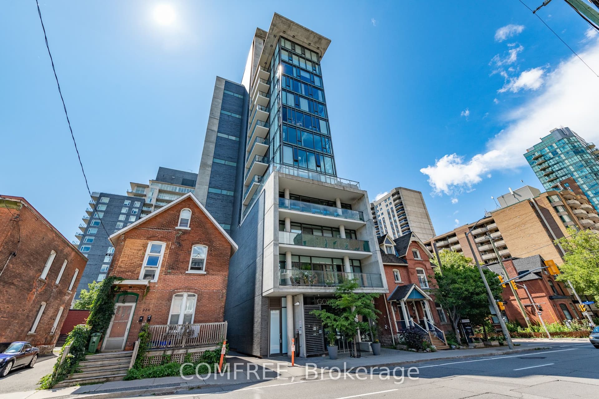 Suite 402 · Floor 4, Unit 402 · 224 Lyon St N