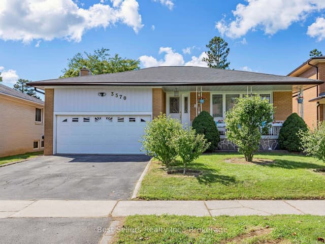 Detached at 3570 Autumn Harvest Drive, Mississauga, ON L4Y 3S1