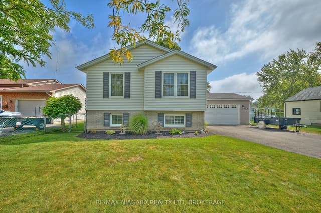 Detached at 524 Lakeview Road, Fort Erie, ON L2A 4W6