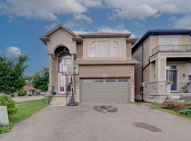 Detached at 4 Chartwell Circle S, Hamilton, ON L9A 0B6