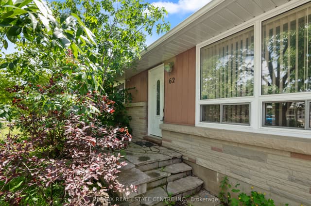 Detached at 62 Elizabeth Street, Orangeville, ON L9W 1C6