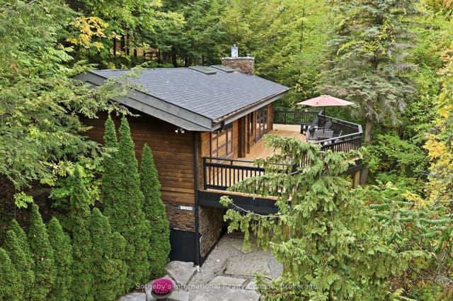 Detached at 146 Chamonix Crescent, Blue Mountains, ON L9Y 0S7