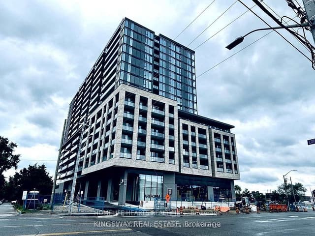 Condo Apartment at 86 Dundas Street E 421, Mississauga, ON L5A 1W4