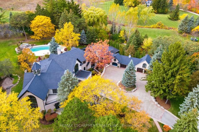 Detached at 3320 Guelph Line, Burlington, ON L7P 0S7