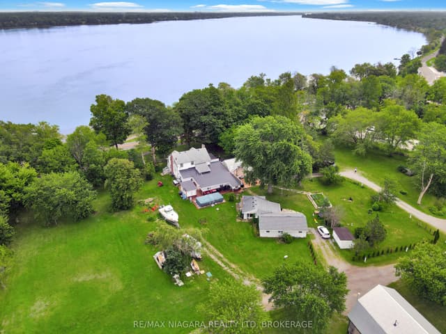 Detached at 13693 Niagara River Parkway, Niagara Falls, ON L2E 6S6