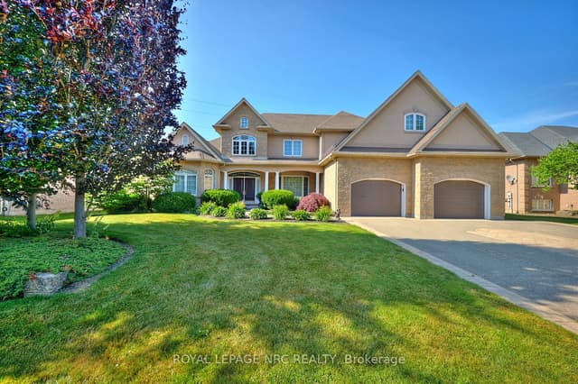Detached at 7995 CATHEDRAL Drive, Niagara Falls, ON L2H 2Z2