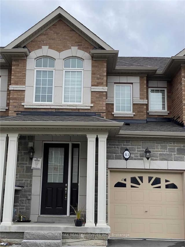 Att/Row/Townhouse at 43 Hogan Manor Drive, Brampton, ON L7A 4V3