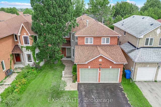 Detached at 591 Plantation Gate, Newmarket, ON L3X 2C2