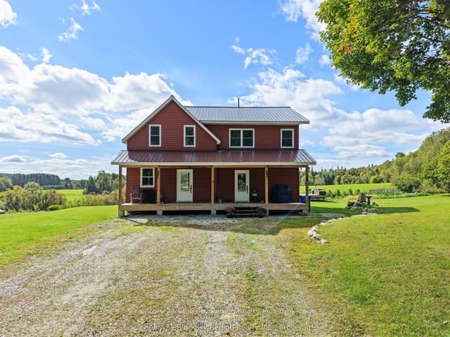 Detached at 2111 Four Mile Lake Road, North Bay, ON P1B 8G2