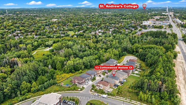 Detached at 13 Cottonwood Hollow Court, Aurora, ON L4G 3L8