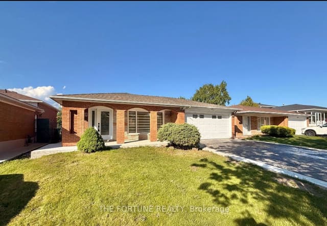 Detached at 7461 Netherwood Road, Mississauga, ON L4T 2N7
