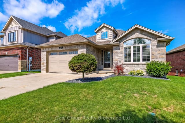 Detached at 402 Fairway Road, Woodstock, ON N4T 0E1