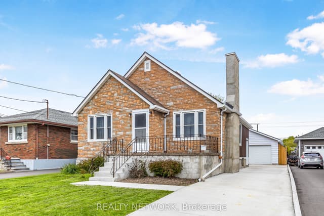 Detached at 76 Johnston Street, Port Colborne, ON L3K 1G7