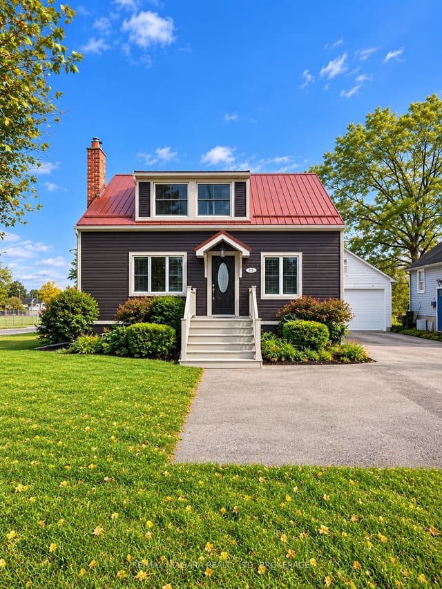 Detached at 401 Fielden Avenue, Port Colborne, ON L3K 4T9