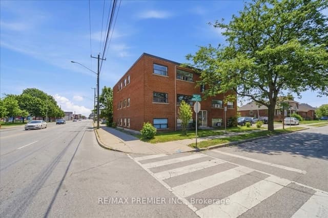 Multiplex at 280 Weir Street N, Hamilton, ON L8H 5G3