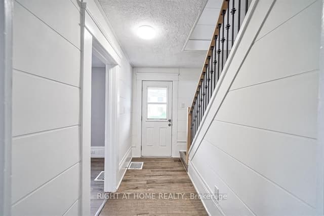 Detached at 15 Asher Street, Welland, ON L3B 4H9