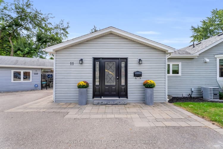 11 Churchill Crescent