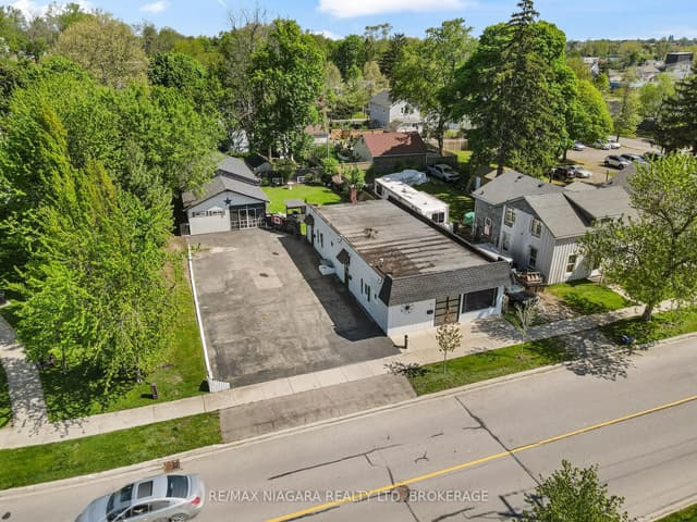 Detached at 61 Queen Street, Fort Erie, ON L2A 1T7