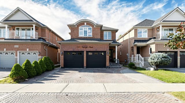 Detached at 3433 Sunlight Street, Mississauga, ON L5M 7M8