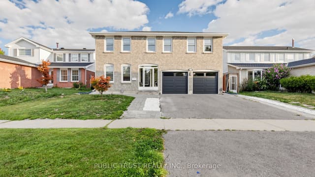 Detached at 27 Mackay Street S, Brampton, ON L6S 3P8