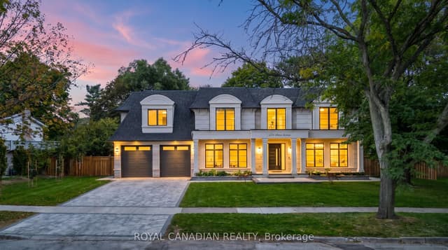Detached at 1470 Albion Avenue, Oakville, ON L6J 5T4