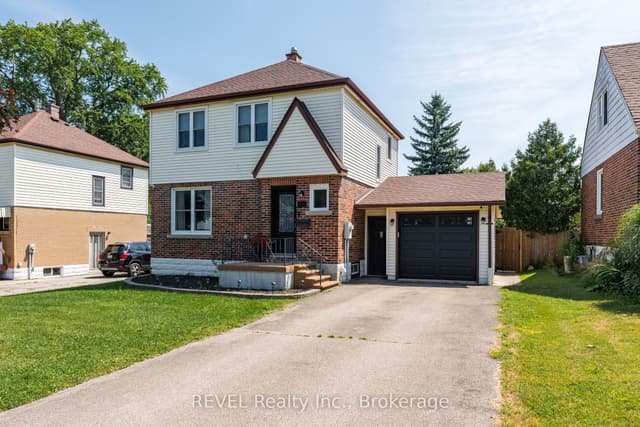 Detached at 5682 Hanan Avenue, Niagara Falls, ON L2G 4E6