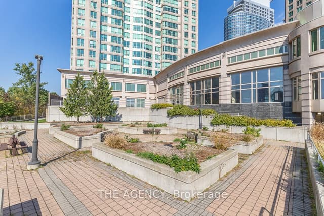 Condo Apartment at 18 Lee Centre Drive 903, Toronto, ON M1H 3H5, Toronto E09