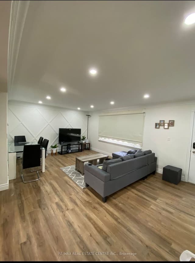 Detached at 152 Afton Avenue, Welland, ON L3B 1W3