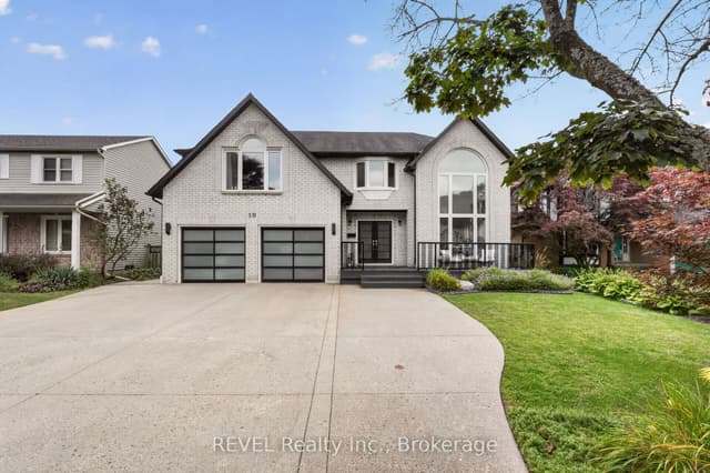 Detached at 10 Meadowbrook Lane, Pelham, ON L0S 1E4
