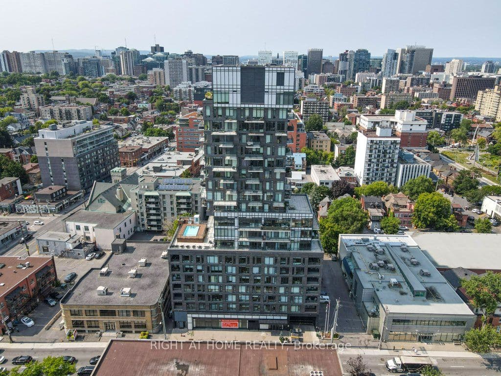 Suite 705 · Floor 7, Unit 705 · 203 Catherine St