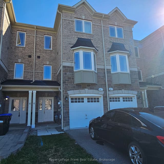 Att/Row/Townhouse at 41 Milson Crescent, Essa, ON L0M 1B4