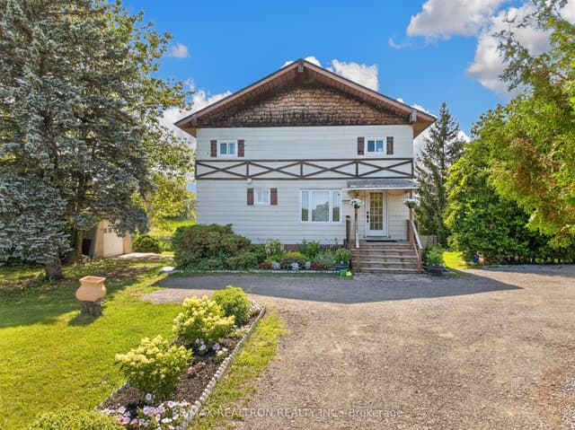 Detached at 20368 Woodbine Avenue, East Gwillimbury, ON L0G 1R0