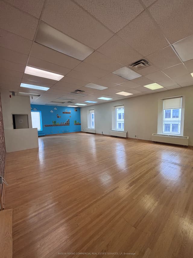Office at 25 Toronto Street 300, Toronto, ON M5C 2R1, Toronto C08