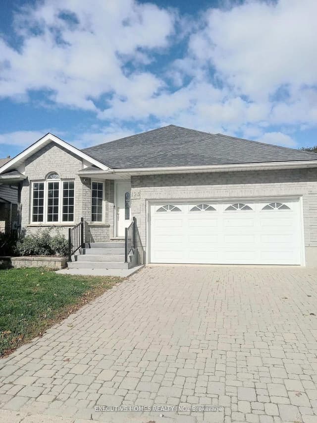Detached at 125 Municipal Street, Guelph, ON N1G 4R1
