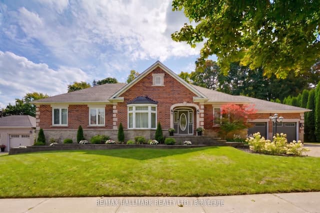 Detached at 71 Willow Farm Lane, Aurora, ON L4G 6K2